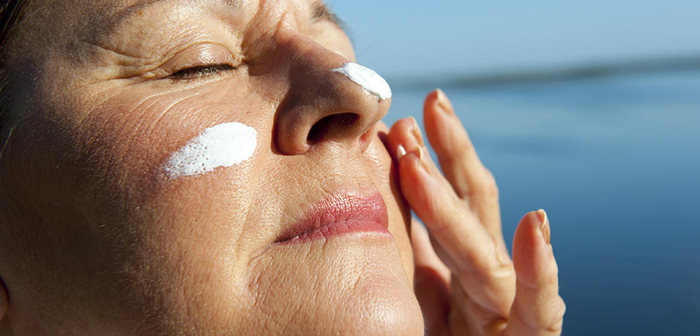 Sunscreen Physical And Chemical 1000Px
